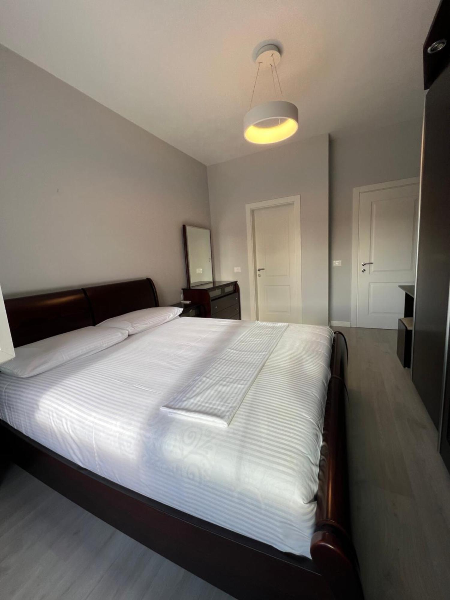 Tirana Gallery Apartment - City Center View Luaran gambar